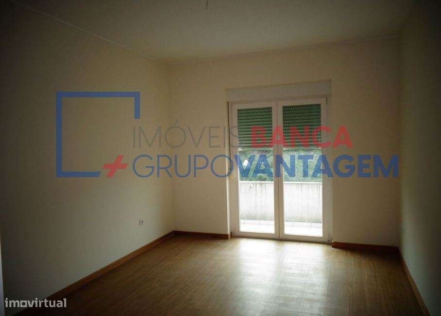 APARTAMENTO T3 - POVOA DE LANHOSO - Grande imagem: 5/23