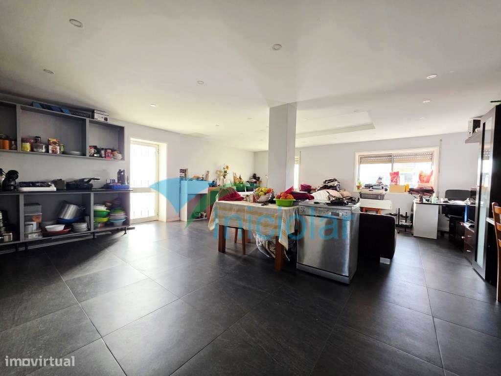 Moradia T3| 3 Frentes| Armazém| Centro de Sao Pedro da Cova-5