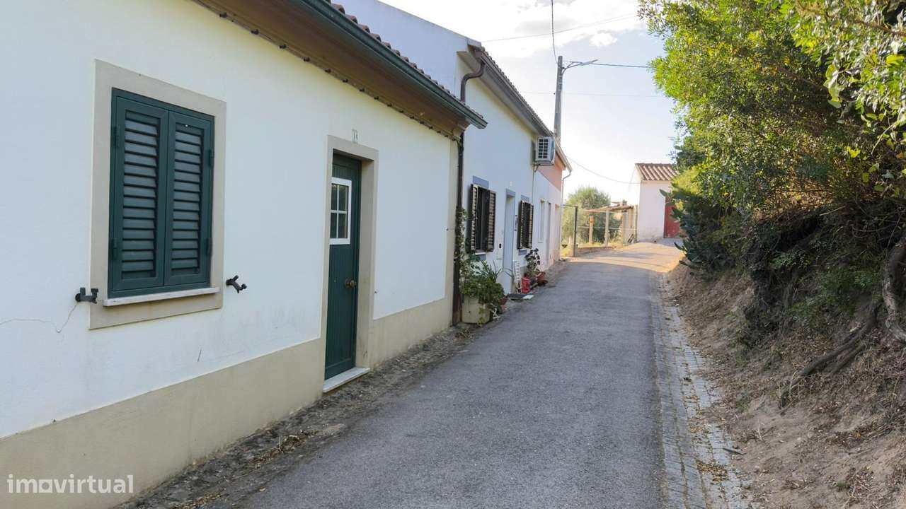 Moradia T2 com Terreno – São Miguel do Rio Torto, Abrantes-5