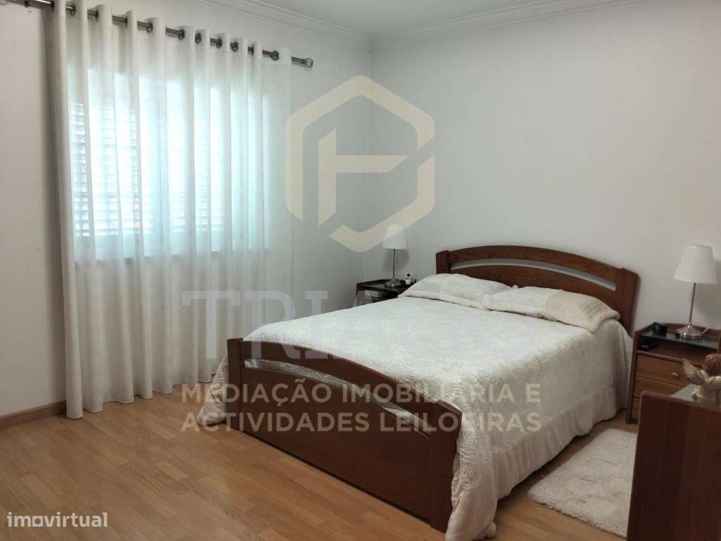 Fantástica Moradia com Garagem e Sótão - Centro Samora Correia-18