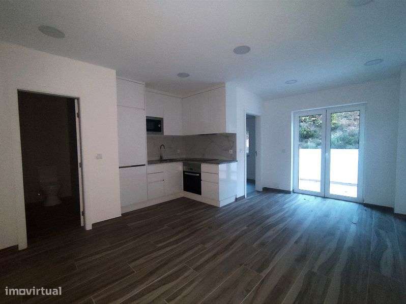 Aluga-se T1 Seia (Centro) - Grande imagem: 4/10