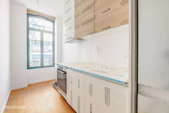 Fantástico T1 com varanda em Campanhã perto do Metro - Grande imagem: 5/23