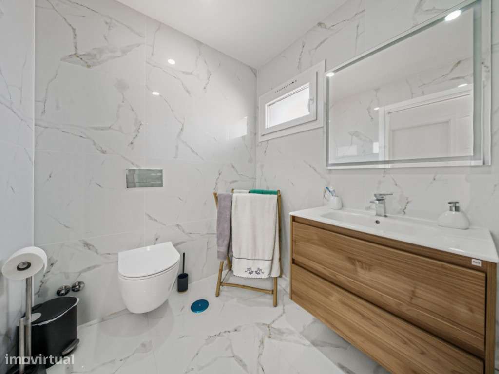 Moradia T3 Isolada com Piscina-25