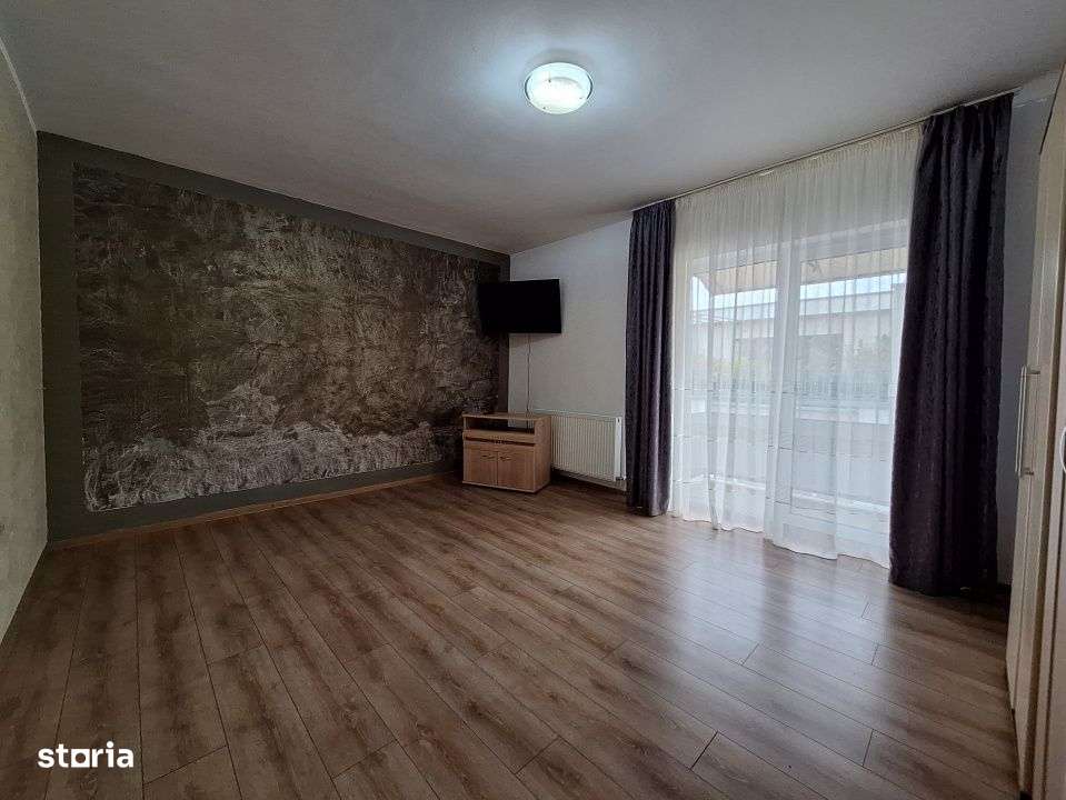 Apartament cu 2 camere, decomandat, parcare, zona Eroilor - Imagine principală: 1/8