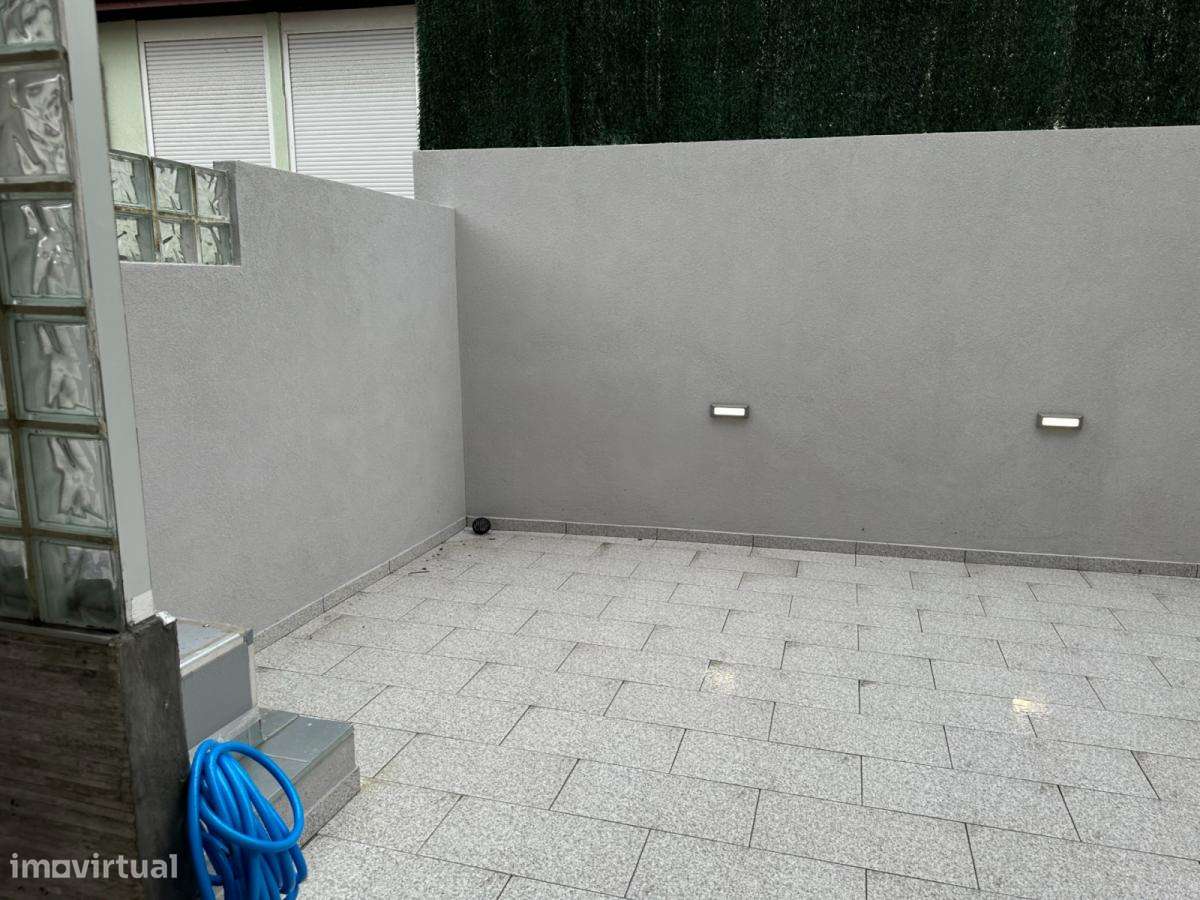 Apartamento com 3 quartos - localizado em Ramalde Porto - Grande imagem: 2/10