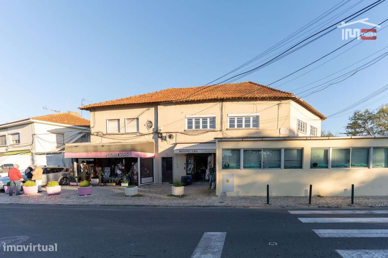 OPORTUNIDADE INVESTIMENTO - APARTAMENTO T4 CONVERTIDO EM T5 COM TER...-9