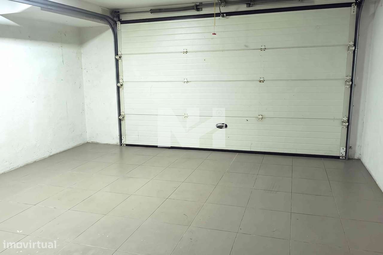 Moradia T4 Contemporânea | 4 Suites | C/ Piscina-40