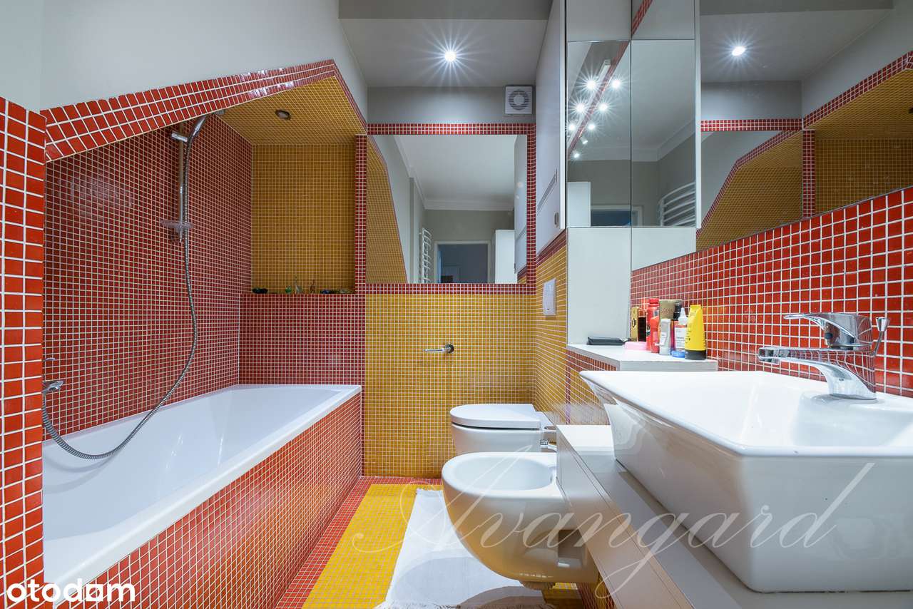 Segment, blisko Galerii Mokotów, widoczny, przy głównej ulicy.-9