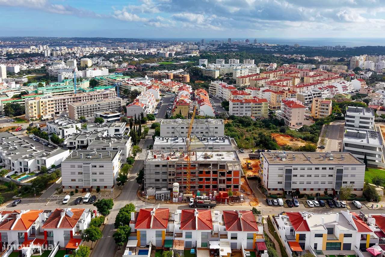 Apartamentos T2 e T3 com estacionamento Novos para venda em Portimão - Grande imagem: 2/24