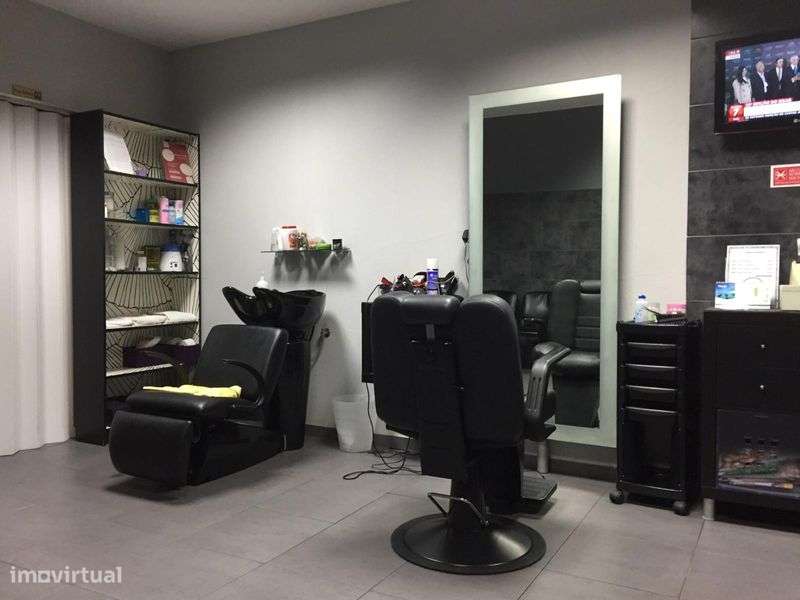 Loja – Cruz de Pau - preço sob consulta - Grande imagem: 4/5