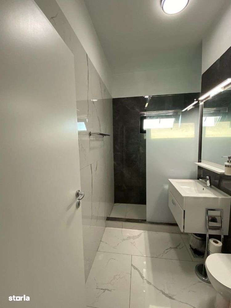 3 camere cu vedere frontală la mare mobilat lux-7