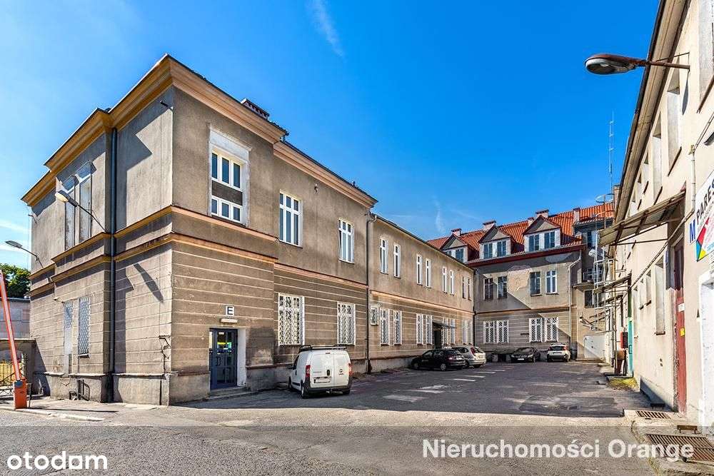 Zespół budynków biurowych w centrum miasta-7