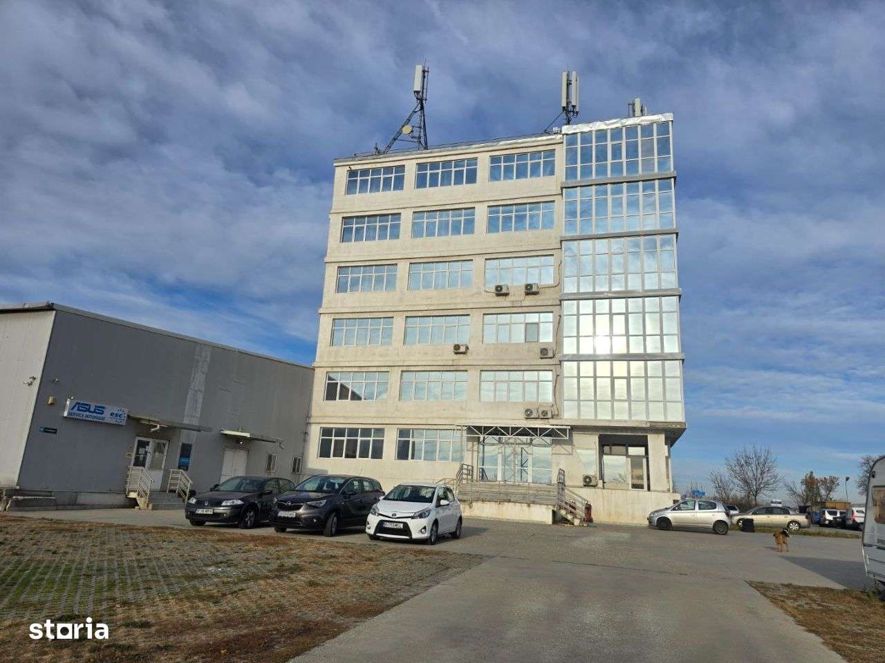 Intrarea in Popesti Leordeni, sos Oltenitei intersectie Autostrada A0, - Imagine principală: 4/20