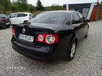 Volkswagen Jetta 1.6 United - 8