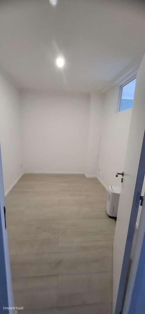 T1+1 com 35m² na R.Maria Pia - Grande imagem: 5/12