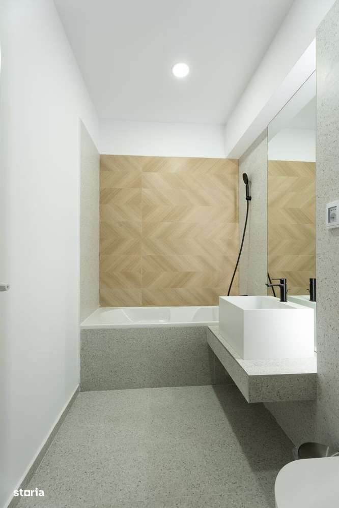 Garsoniera decomandata 44 mp-Statie STB in fata blocului- Splaiul Unir - Imagine principală: 4/6