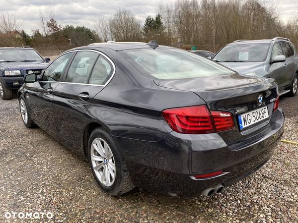 BMW Seria 5 528i xDrive - 27