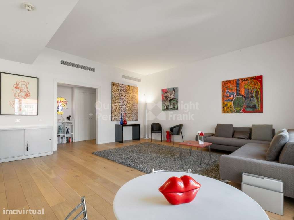 Apartamento T1 com elevador e estacionamento no Saldanha - Grande imagem: 4/25