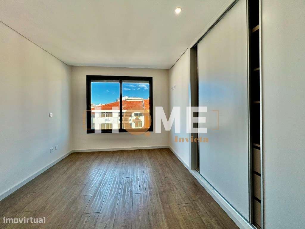 EXCELENTE Apartamento T3 NOVO | em plena Av. da Boavista-15