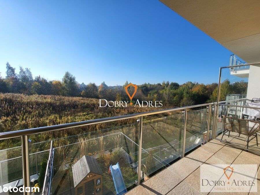 3 pokojowe mieszkanie + komórka + garaż - stan dew-4