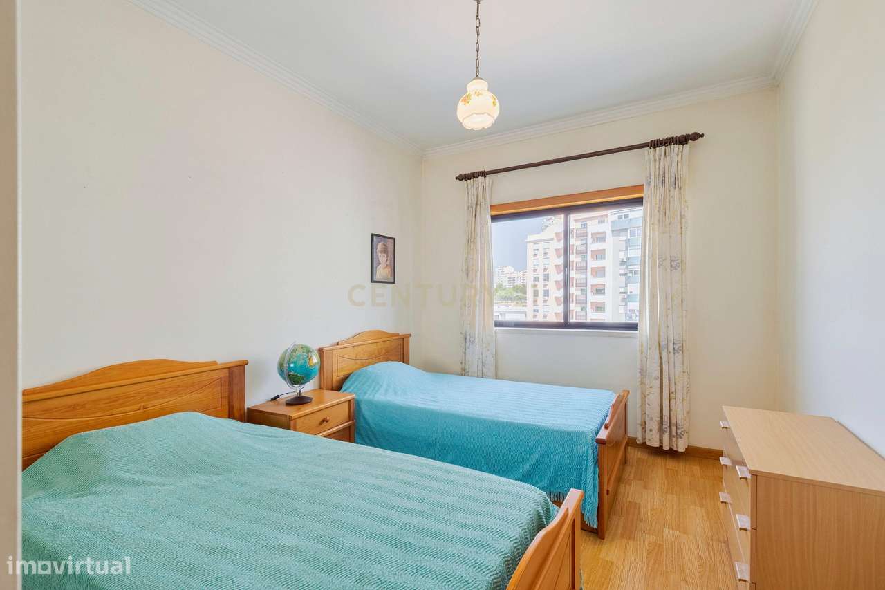 Apartamento T3  Feijó Almada Parque da Paz-16