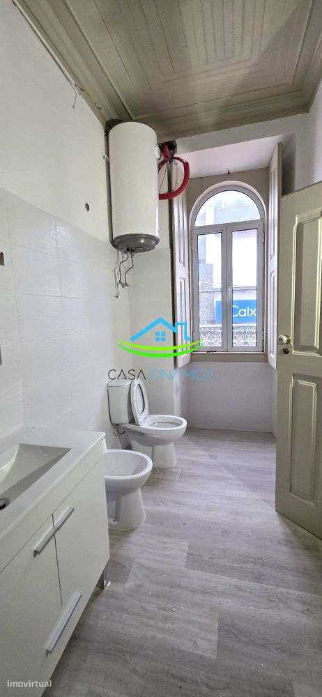 Apartamento T3 com sotão grande no centro de Soure - Grande imagem: 5/43