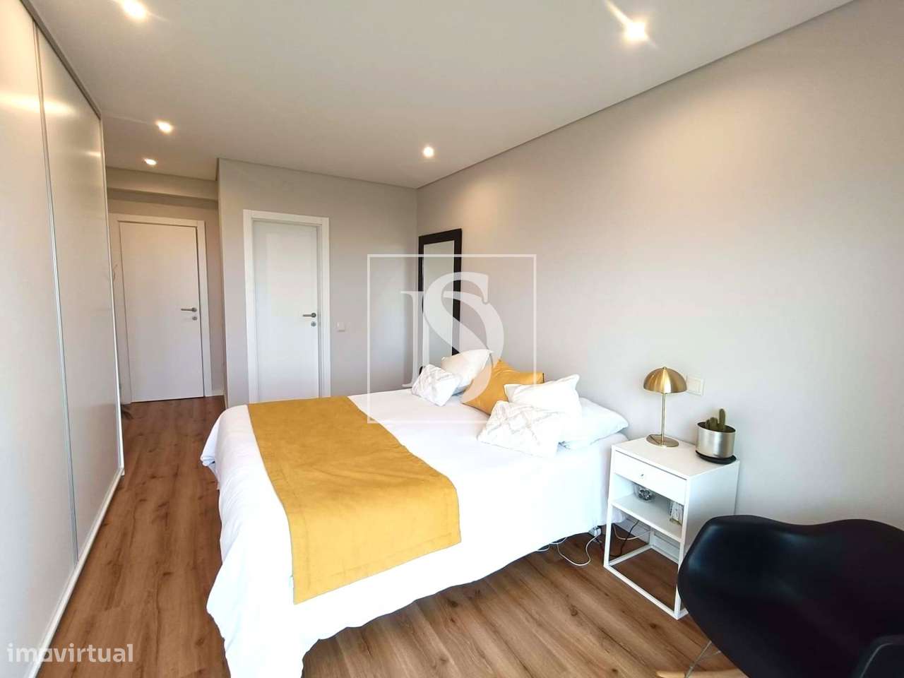 Apartamento T3, Renovado, com Vista Mar-11