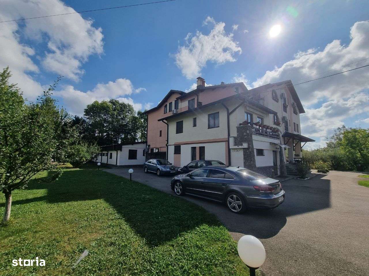 Pensiune 4* cornu / centru spa și piscină + 9000 mp teren - Imagine principală: 3/20