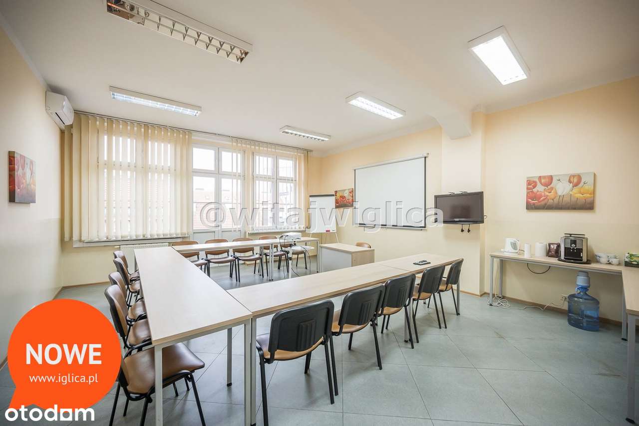 Piętro kamienicy - kancelaria, biuro, hostel - More
