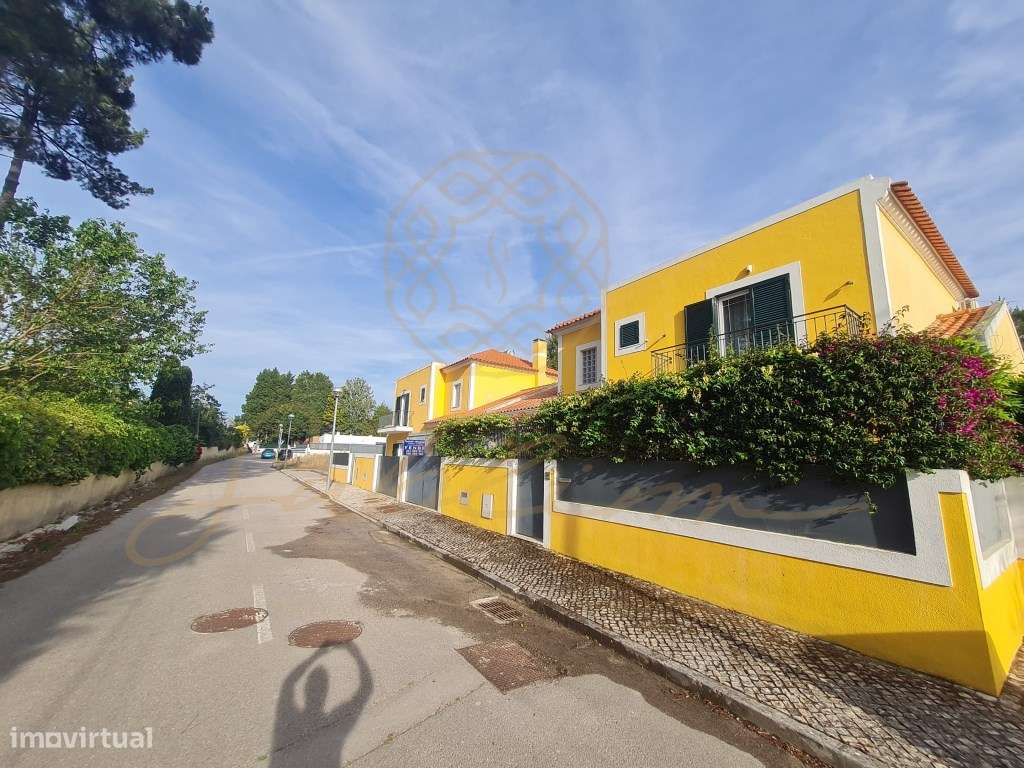 Moradia com 4 Assoalhadas com Garagem - Grande imagem: 3/30