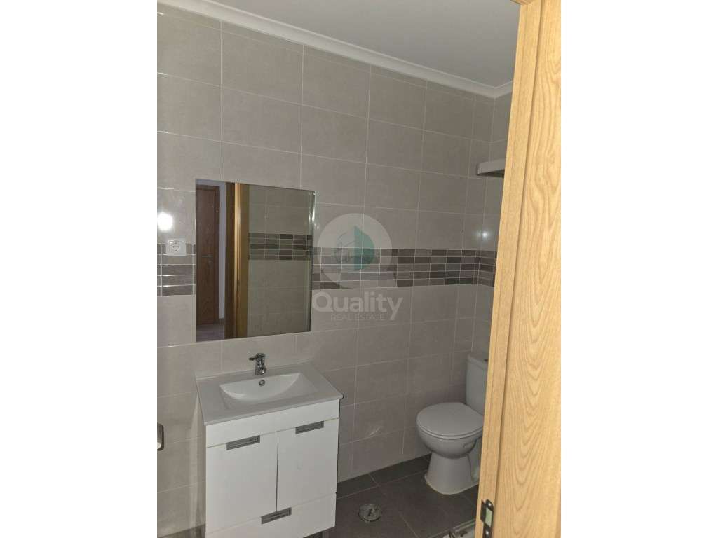 T2 Zona Central na Baixa da Banheira-20