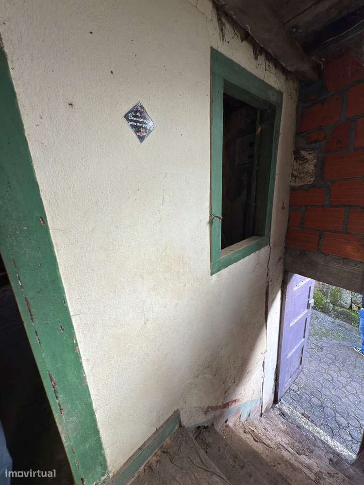 Moradia para Restaurar T3 Venda em Covas e Vila Nova de Oliveirinha,Tá-7