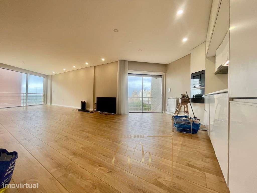 Apartamento T3 com vistas mar, lugar de garagem e arrumos - Grande imagem: 5/18