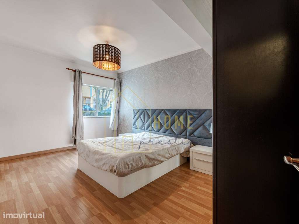 T3 convertido em T4 com Elevador | Junto ao Metro da Reboleira-8