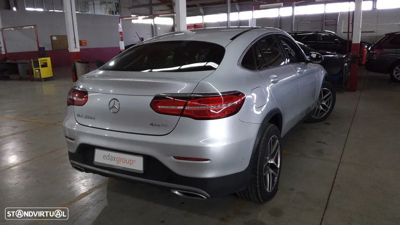 Mercedes-Benz GLC 250 d Coupé AMG Line 4-Matic - 2