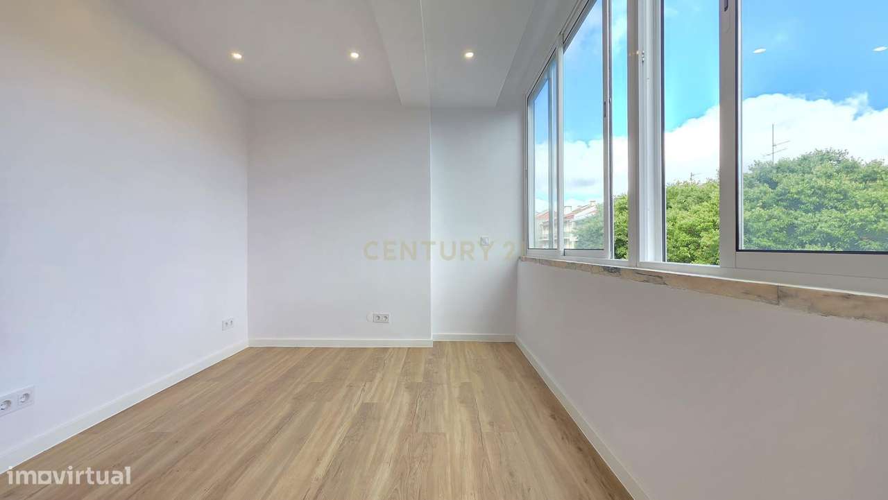 T2 Totalmente Remodelado | Damaia – Amadora | A 5 Minutos da Estação-10