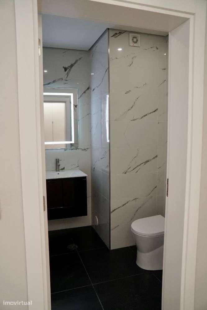 APARTAMENTO T4+1 no CENTRO de Oliveira de Azeméis - Grande imagem: 4/21