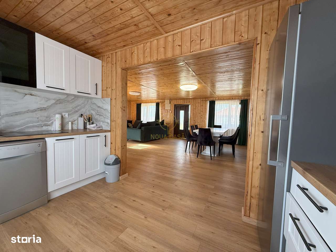 Vila de vanzare in APA-NORD  cu 2 Piscine/Zona de Relaxare/Acces lac-13