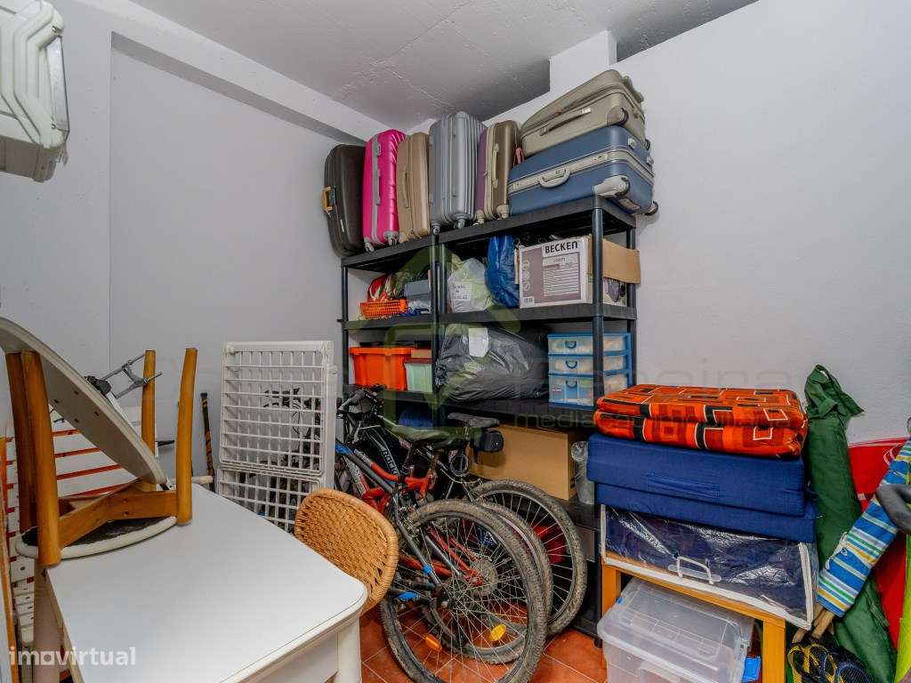 Apartamento T2 no Centro com boas áreas e excelente localização-35