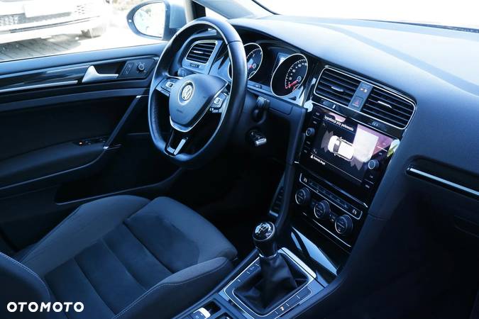 Volkswagen Golf VII 1.6 TDI BMT Highline - 16