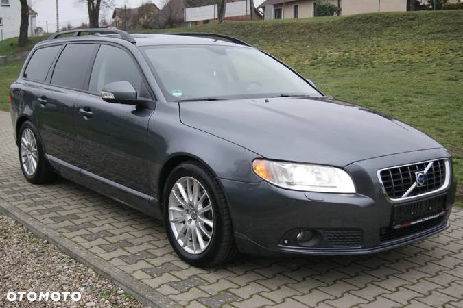 Volvo V70 2.4D RDesign - 1