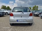 Toyota Yaris 1.0 Base - 7