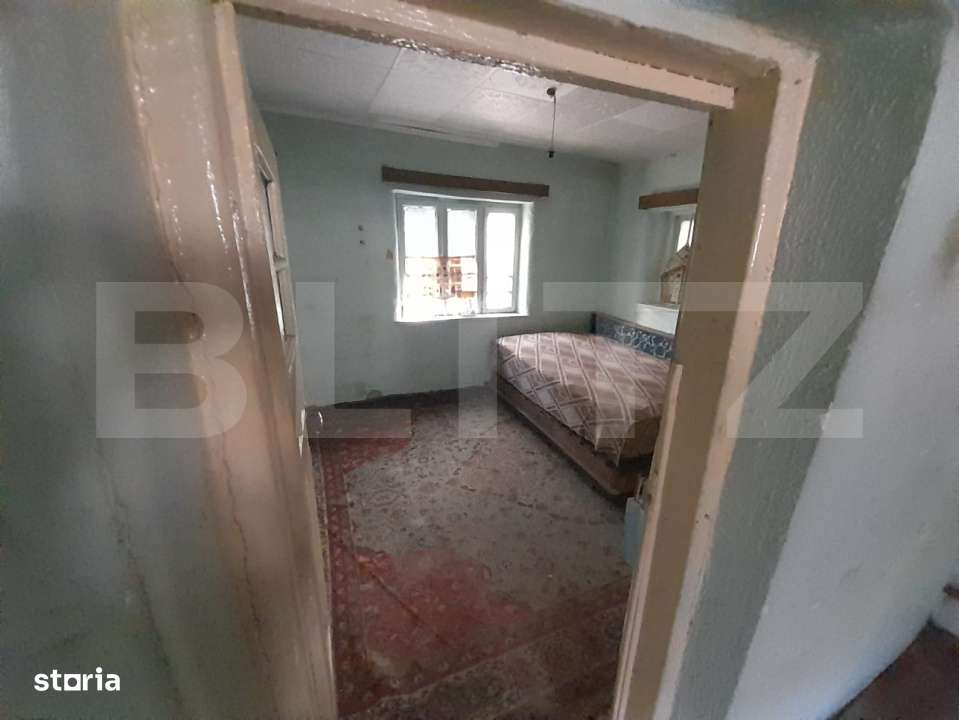 Teren 1160 mp + casa batraneasca, zona Cosoveni - Imagine principală: 5/7