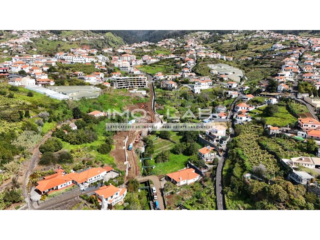Terreno com 1033 - ENORME POTENCIAL - Calheta-15
