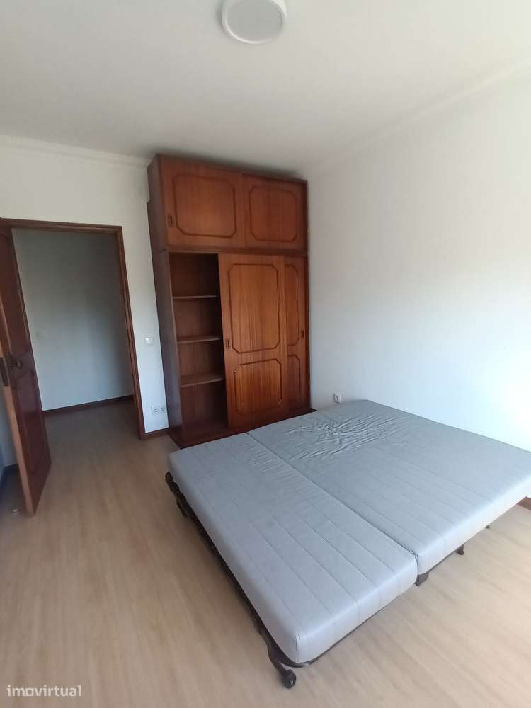 Apartamento T3 renovado na Cidade da Maia-7