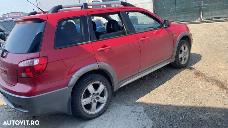 mitsubishi outlander 1 2004 motor 20 benzina 4G64 bara capota airbag far usa roti jante anvelope R17 cutie transfer  grup diferențial central sau spate - 3