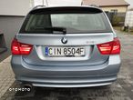 BMW Seria 3 318i Touring - 15