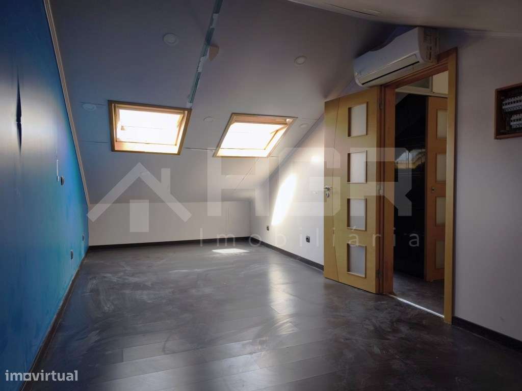T3 + 1 | DUPLEX | BOA LOCALIZAÇÃO | ARRENTELA (MURTINHEIRA)-19