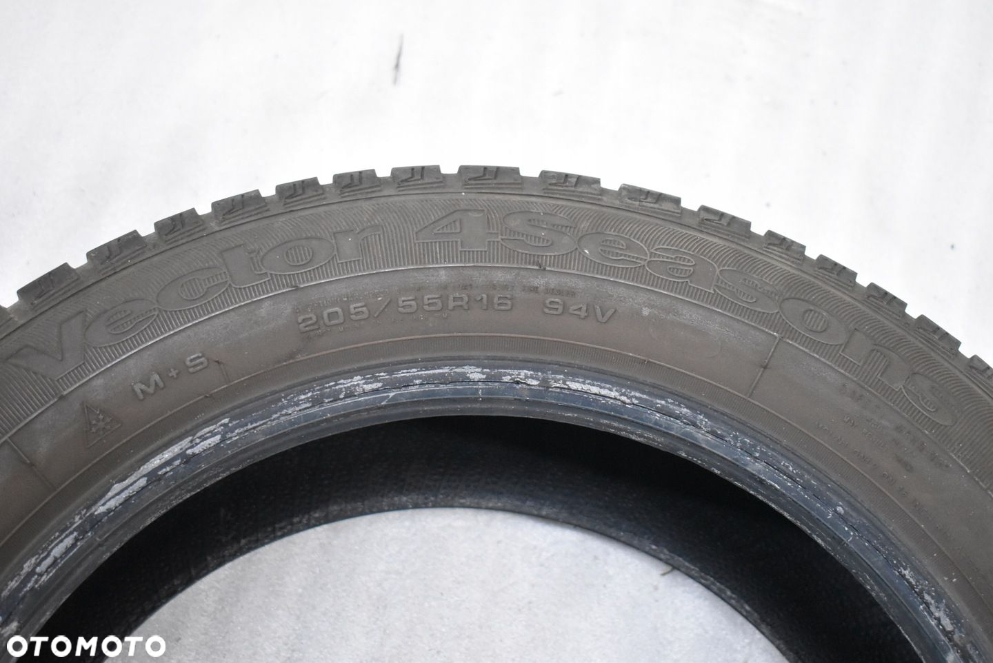 OPONA Goodyear Vector 4Seasons 205/55R16 94V XL WZMOCNIENIE RANT OCHRONNY - 2