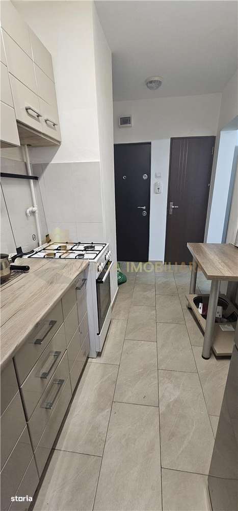 APARTAMENT 2 CAMERE 43 MP PLUS BALCON DE 10 MP ZONA MERCUR - Imagine principală: 3/10